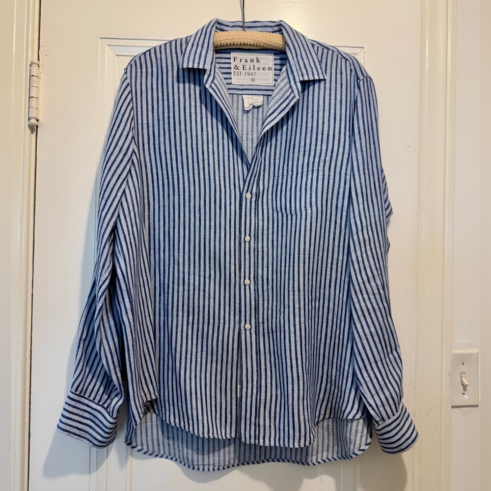 Frank & Eileen Classic Linen Blue stripe Size M pristine condition, like new.